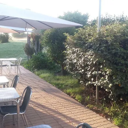 - Restaurant Du - Agen 2*