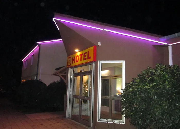 - Restaurant Du - Agen 2*